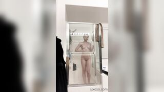 SJXOXO Shower Time Show