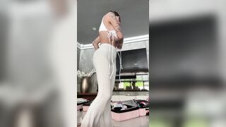 Bhad Bhabie indoor_outdoor Live