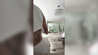 Bhad Bhabie indoor_outdoor Live