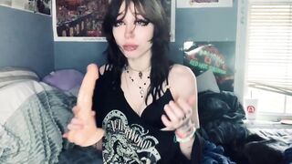 Via Inka - Petite Emo Viakitty Plays with Big Toy