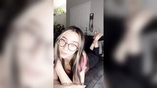 goddessnicci - blow a load for my feet