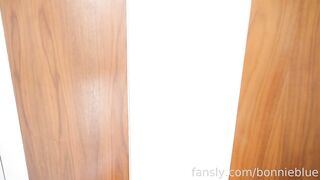 Riley Reid and Bonnie Blue sex on bed
