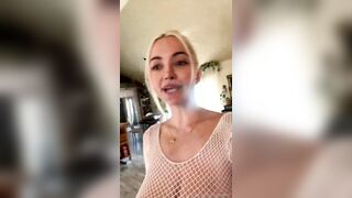 Lindsey Pelas 4th of July live