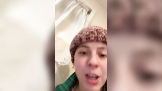 KKxoXOxoKK flasing her tits and ass live on twitch