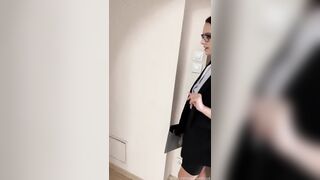 Real Estate LaylaaDraya Gives Her Client A Head For Selling a Property