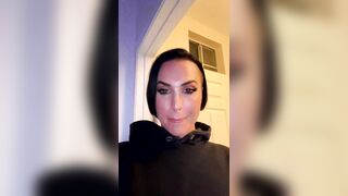 Zahra Elise nude live show